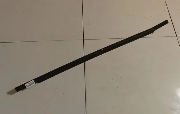 Citroen C8 Front door glass trim molding 