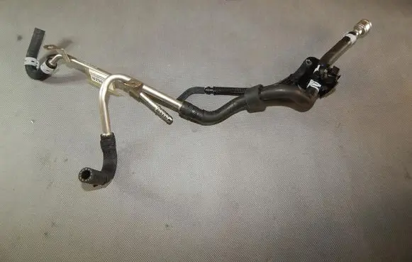 Volkswagen Golf Sportsvan Fuel line pipe 04L201360G