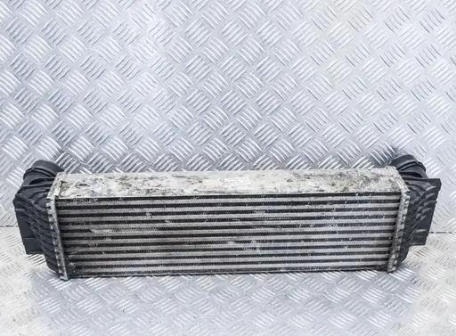 BMW 5 F10 F11 Intercooler radiator 7805629