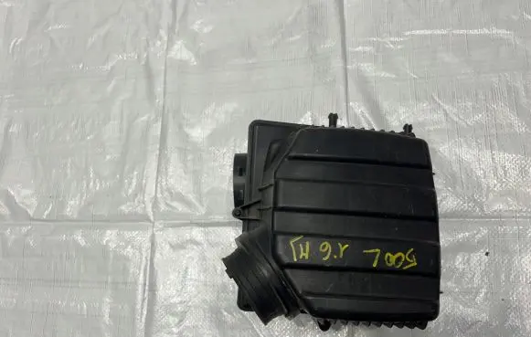 Fiat 500L Air filter box