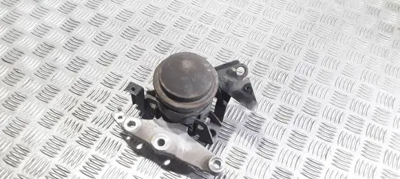 Engine mount bracket