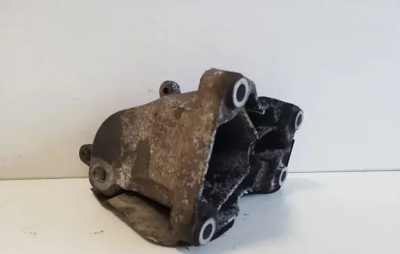 BMW X3 E83 Engine mounting bracket 22113451668 3451668