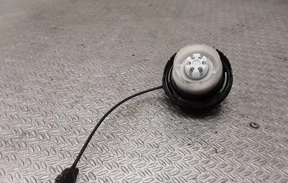 Mazda 6 Fuel tank filler cap 