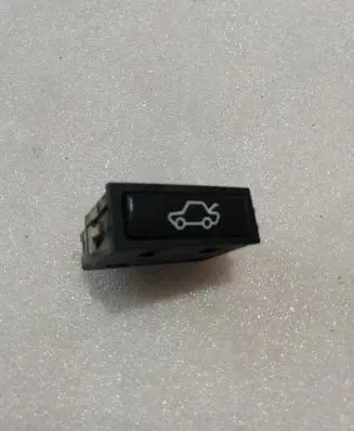 BMW 5 E39 Tailgate opening switch 8365579 03052500 459700