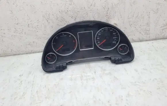 Audi A4 S4 B7 8E 8H Speedometer (instrument cluster) 036901830