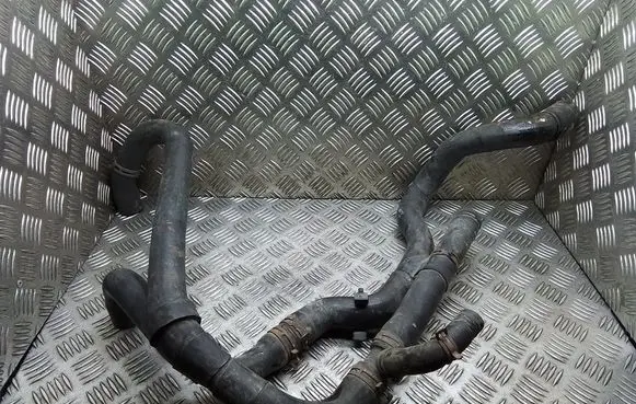 Volkswagen Multivan T4 Coolant pipe/hose 7D0121049AR 7D0121049AT