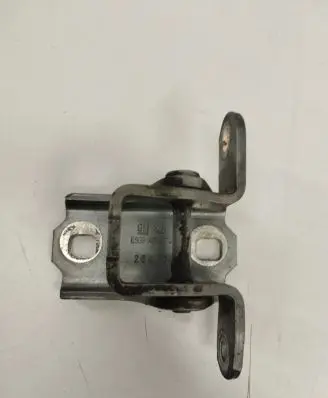 Opel Insignia A Rear door lower hinge A046574 2640