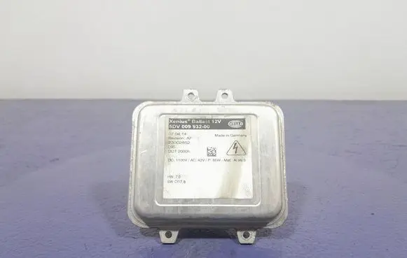 Opel Insignia A Voltage converter/converter module 5DV00993200