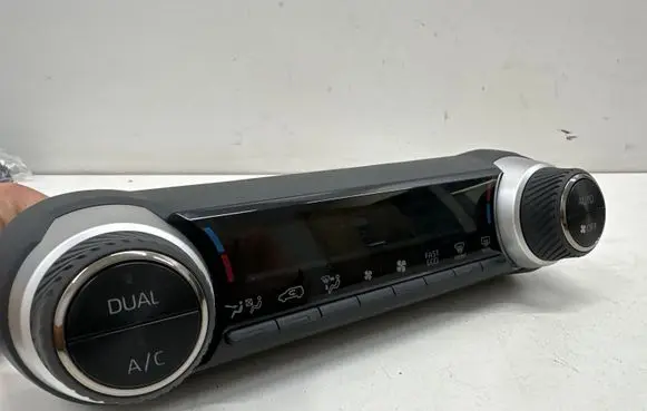 Toyota RAV 4 (XA50) Climate control unit 5590042660 75K607