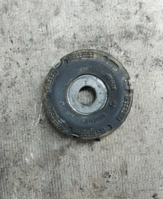 Coil spring mount