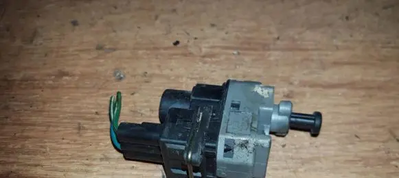 Ford Mondeo Mk III Brake pedal sensor switch 1s7t13480aa 1s7t1-3480-aa