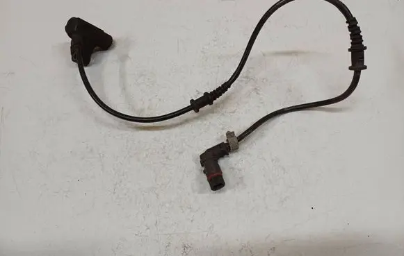 Mercedes-Benz A W168 ABS brake wheel speed sensor 0265006369