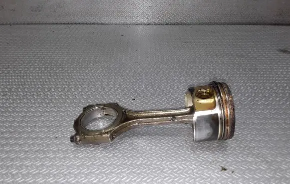 Audi A6 S6 C5 4B Piston with connecting rod
