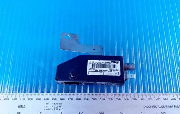Mercedes-Benz ML W163 Aerial antenna amplifier 1638200089