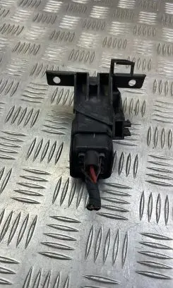 Audi A4 S4 B9 Glow plug pre-heat relay 8W0907599