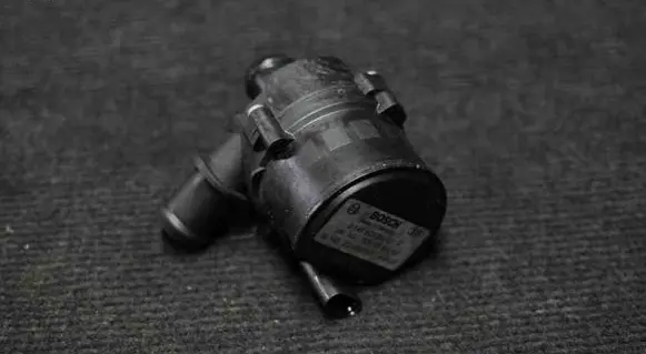 Volkswagen Jetta VI Electric auxiliary coolant/water pump