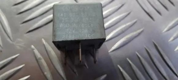 Volkswagen Golf IV Other relay 141951253b 20240072