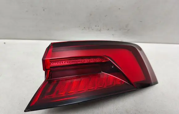 Audi A5 Rear/tail lights 8W6945092J
