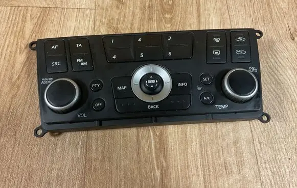 Nissan Almera Tino Climate control unit 28395BU700 50367743H