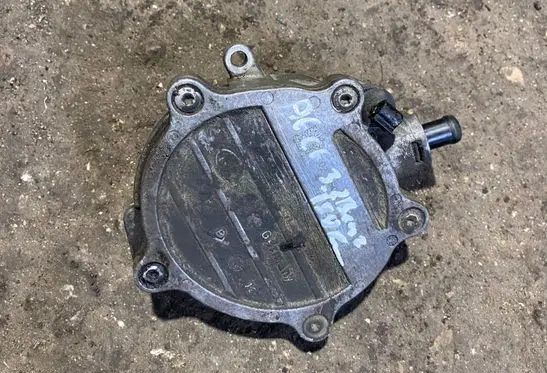 Audi A6 S6 C6 4F Vacuum pump