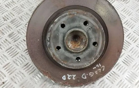Mercedes-Benz CLA C117 X117 W117 Rear wheel hub