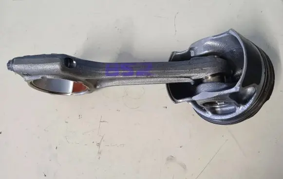BMW 5 G30 G31 Piston with connecting rod 7620971