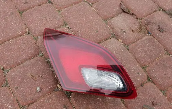 Opel Astra J Tailgate rear/tail lights 13358081