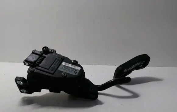 Seat Alhambra (Mk1) Accelerator throttle pedal 7M4721603D YM219F836GB