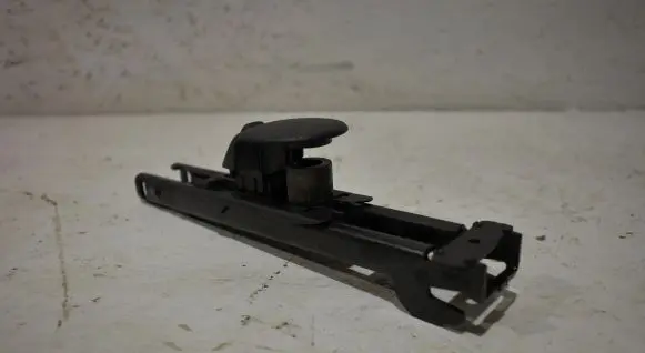 Mercedes-Benz B W245 Seat belt adjustment rail A1698600588