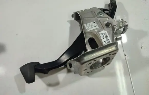 Volkswagen PASSAT B6 Brake pedal 1K1721057N