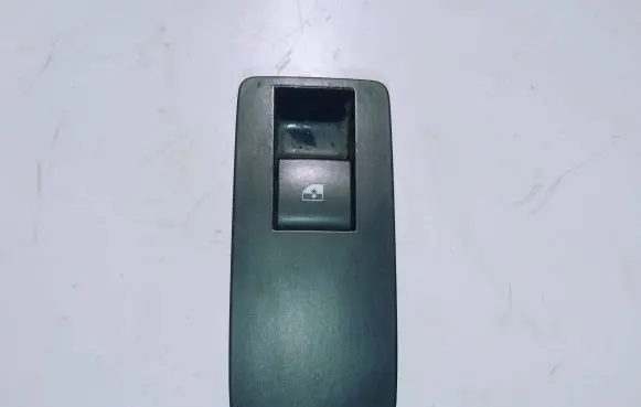 Opel Insignia A Electric window control switch 22915110 01190696