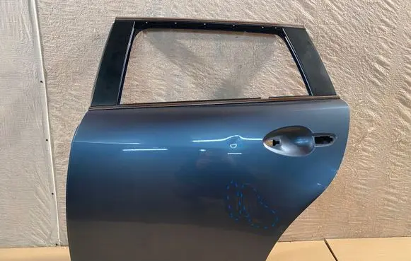 Mazda 6 Rear door