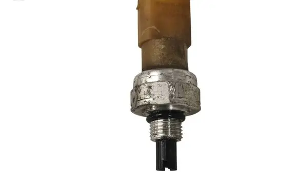 Tesla Model S Air conditioning (A/C) pressure sensor 100851500B