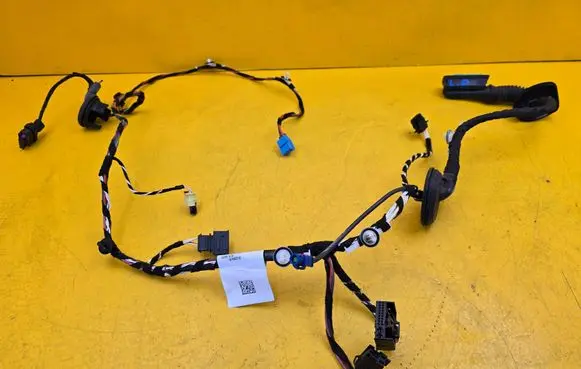 Porsche Macan (95B) Front door wiring loom/harness boot 95B971030AD