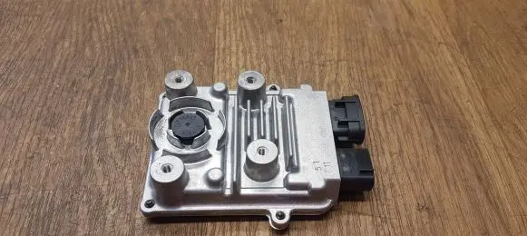 Lexus RX 450H Fuel injection pump control unit/module 8957158010