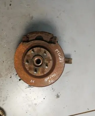 Honda CR-V Front wheel hub