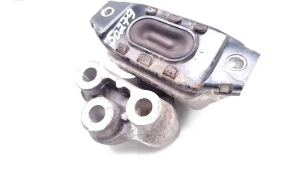 Opel Mokka Engine mount bracket 95128777