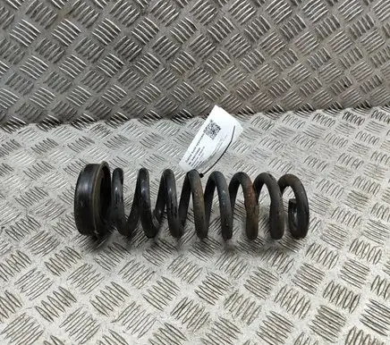 BMW M4 F82 F83 Rear coil spring 7847710