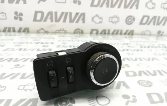 Chevrolet Cruze Light switch 13301757