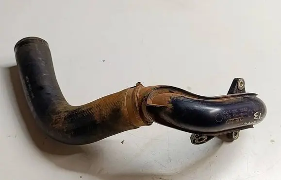 Mazda 6 Intercooler hose/pipe SH0113332 SH0113330 K3887