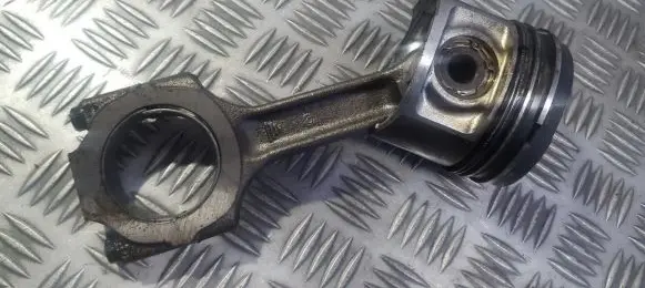 Piston with connecting rod