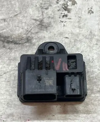 BMW 3 F30 F35 F31 Glow plug pre-heat relay 7810856 0522120103 100629