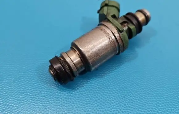 Toyota RAV 4 (XA10) Fuel injector 2325074100 IMPRK1546644