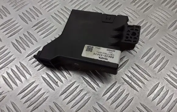 Toyota Auris 150 Air conditioner control unit module 88650-02630