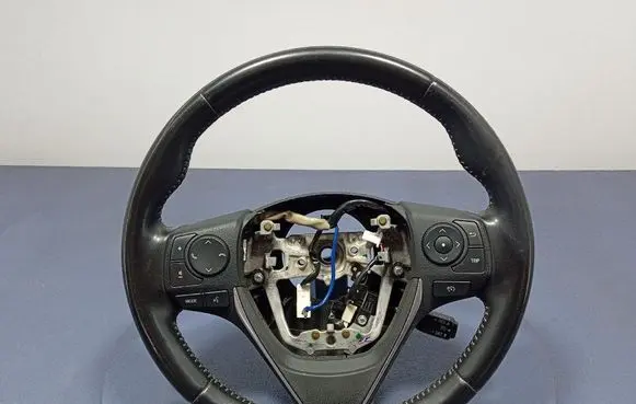 Toyota Auris E180 Steering wheel 6212135