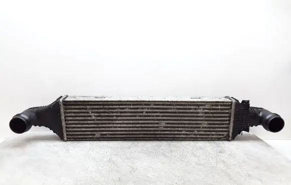 Mercedes-Benz C W204 Intercooler radiator A2045000200