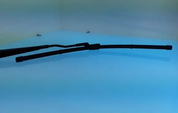 BMW X6 E71 Windshield/front glass wiper blade 7294569