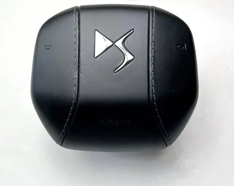 Citroen DS7 Crossback Steering wheel airbag