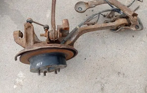 Subaru Legacy Rear wheel hub