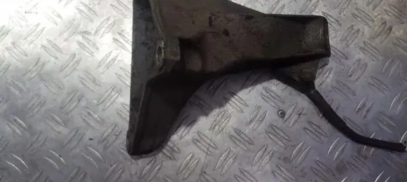 Audi A4 S4 B5 8D Engine mounting bracket 8d0199308ab
